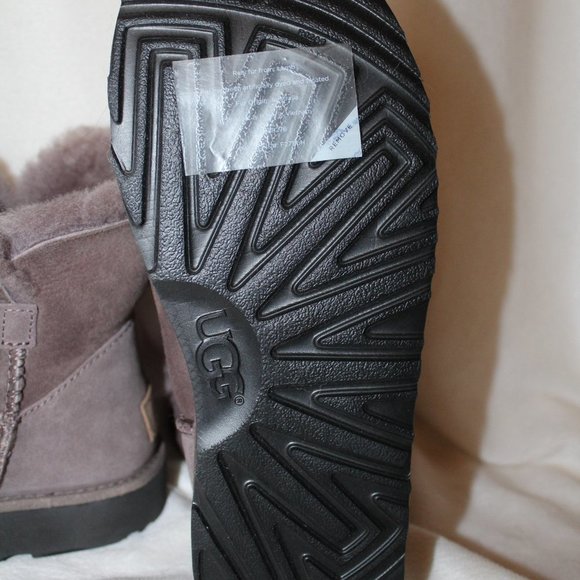 NIB UGG MINI SUEDE SHEARLING BOOTS GRAY 6 - Picture 9 of 9